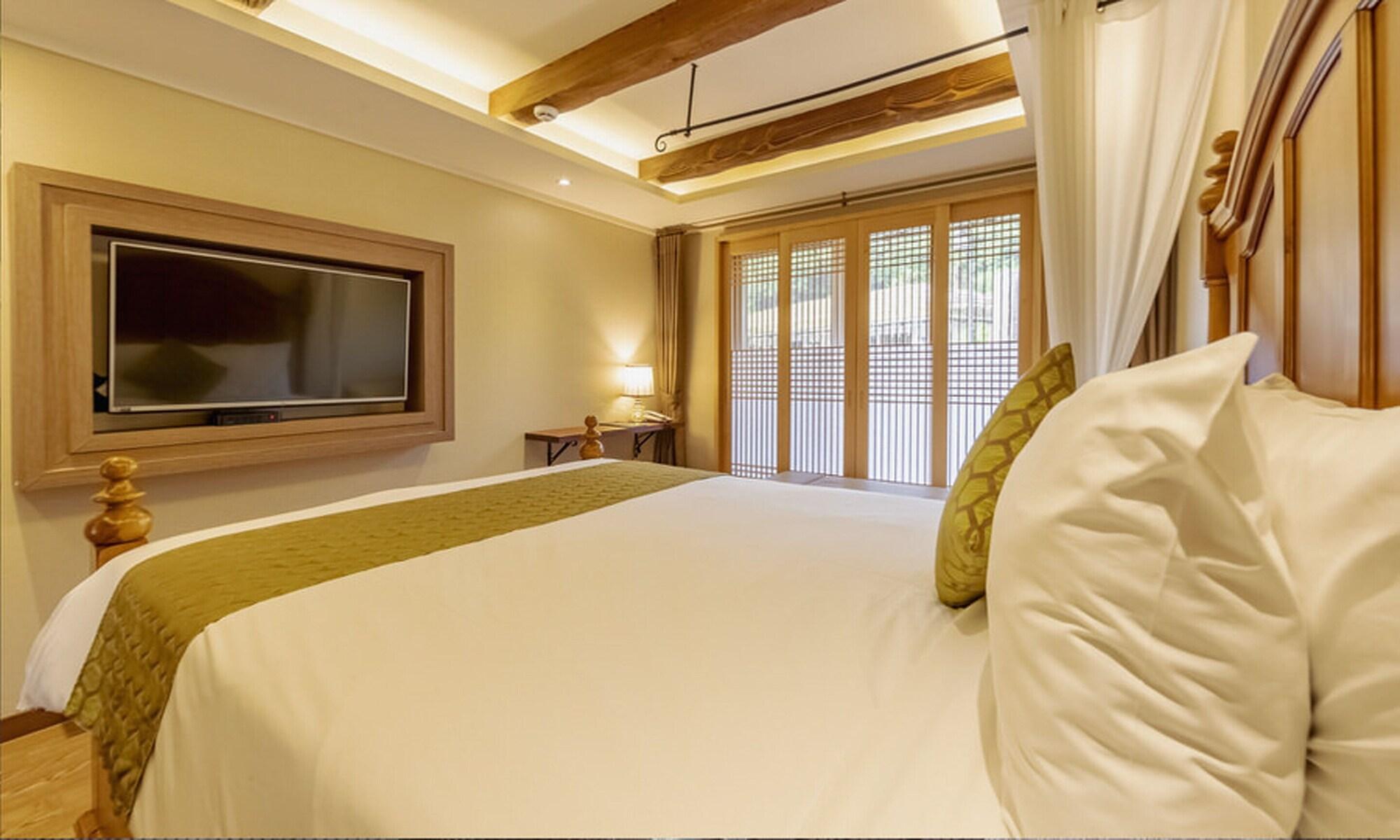 Hansan Marina Hotel & Resort Tongyeong Exterior photo